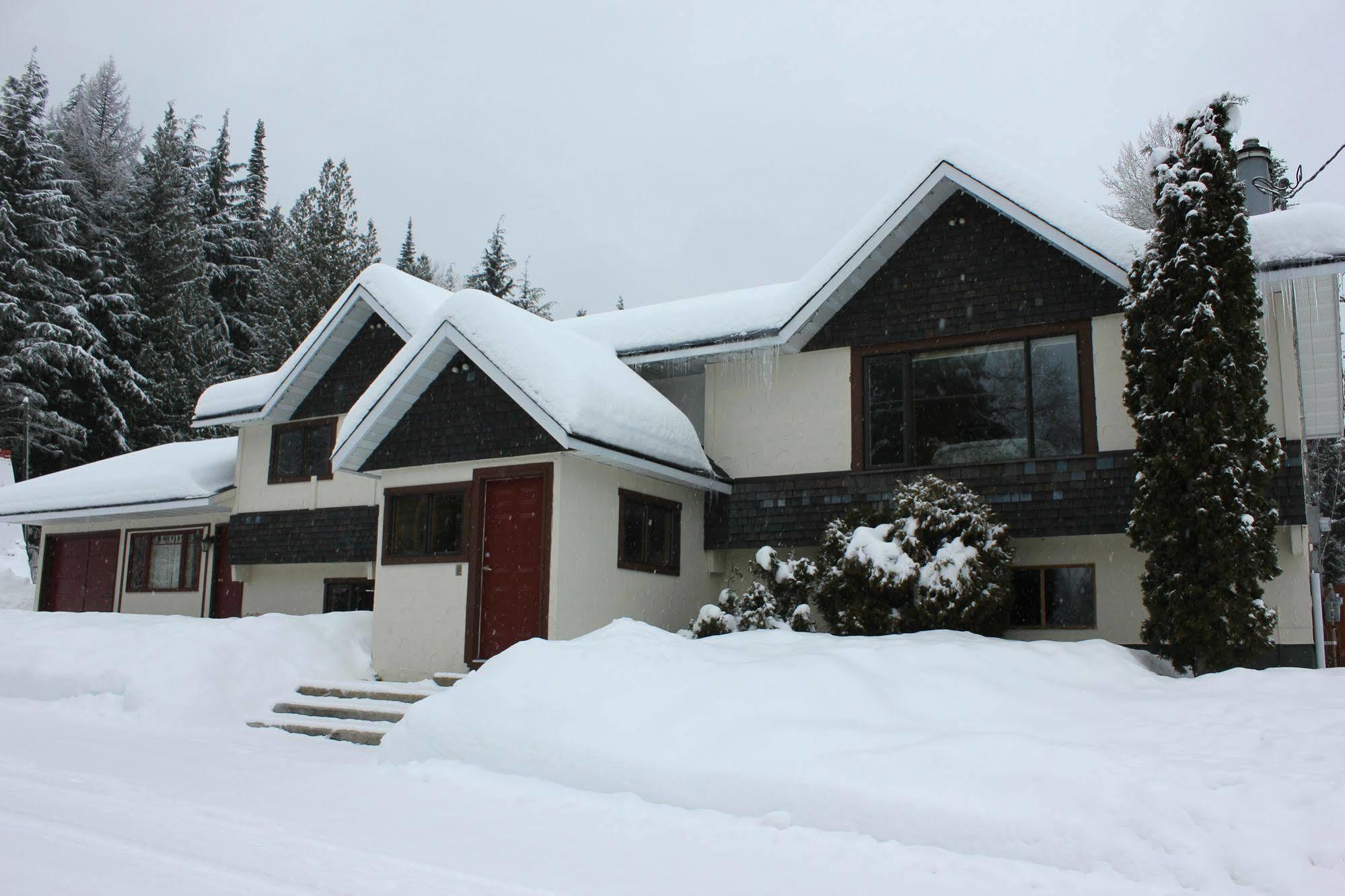 Red Mountain Village Condos Rossland Extérieur photo